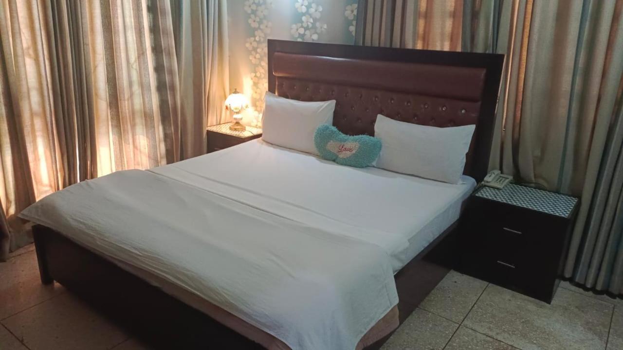 Hotel Clifton Inn 카라치 외부 사진